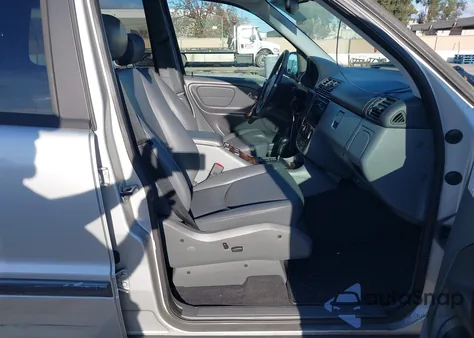 1998 Mercedes-Benz Ml 320 Classic z USA, uszkodzony, nr VIN 4JGAB54E0WA037341